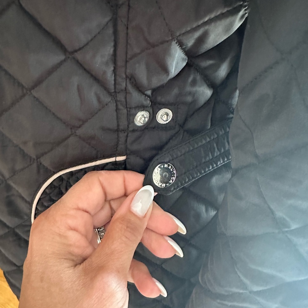 Nautica quilted puffer jacket in classic black with tan trim accents 🤍 - Picture 7 of 13